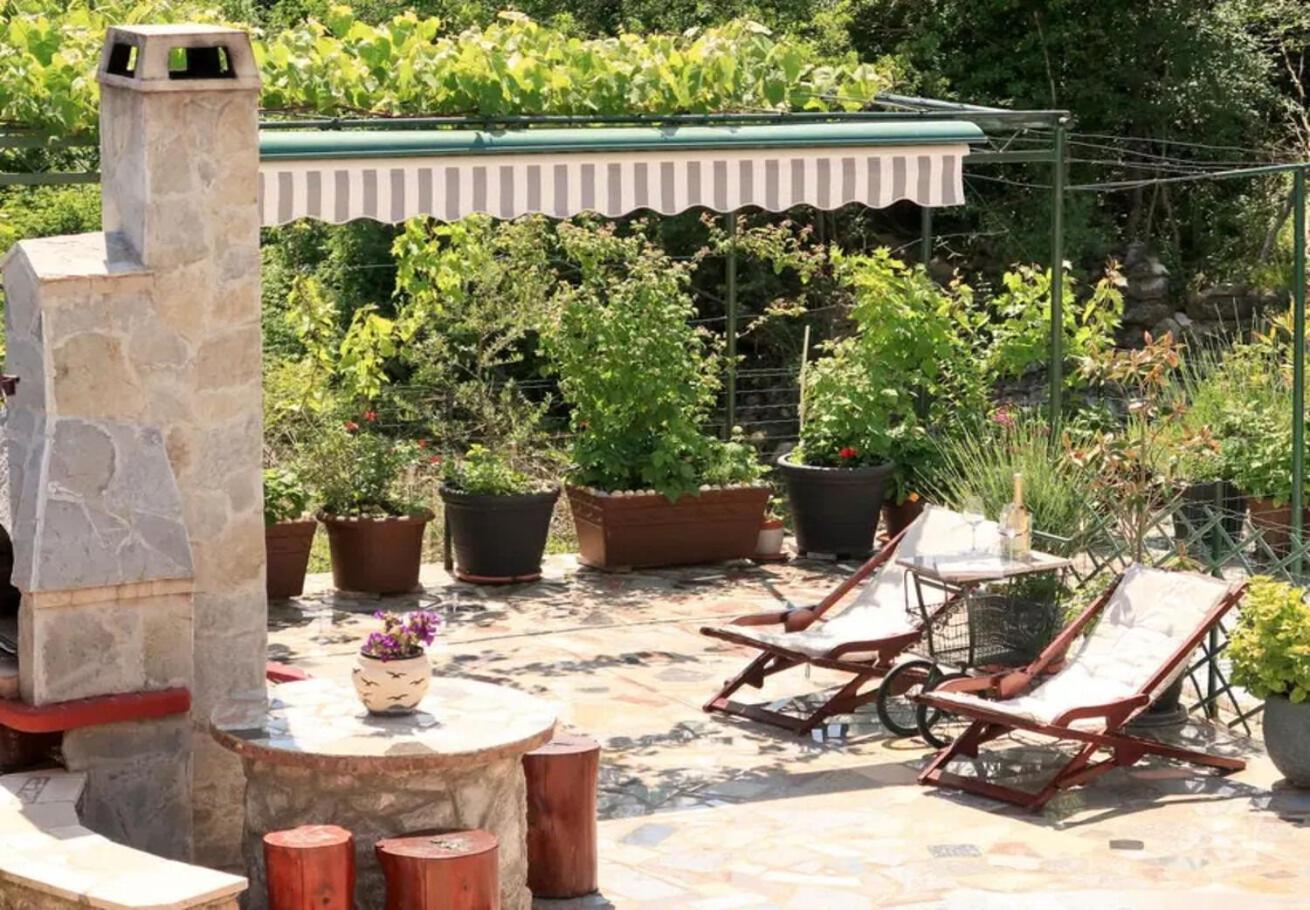 Holiday Home Ana- With Pool Kornić 外观 照片