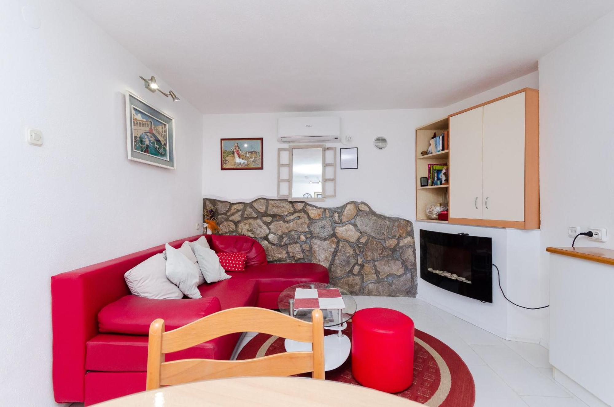 Holiday Home Ana- With Pool Kornić 外观 照片